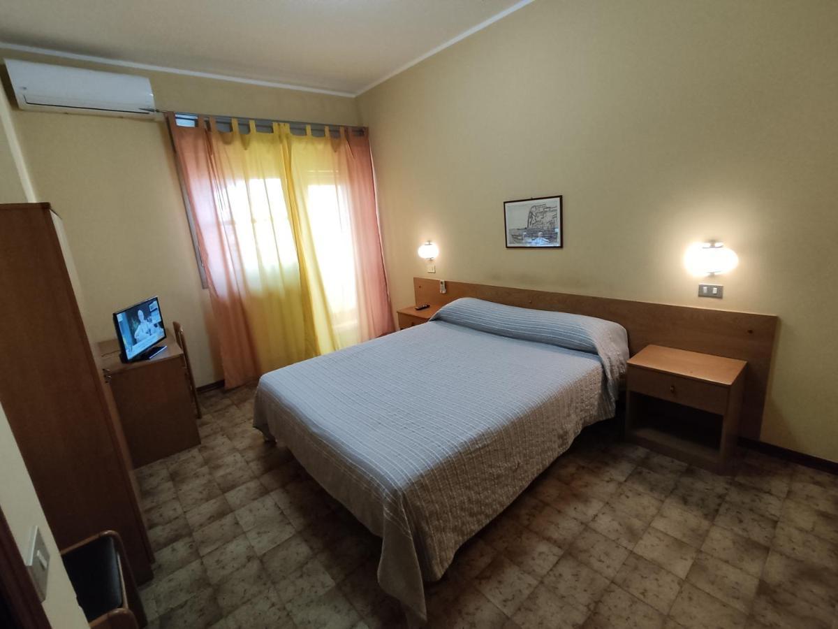 Hotel Il Dollaro Villa San Giovanni Dış mekan fotoğraf